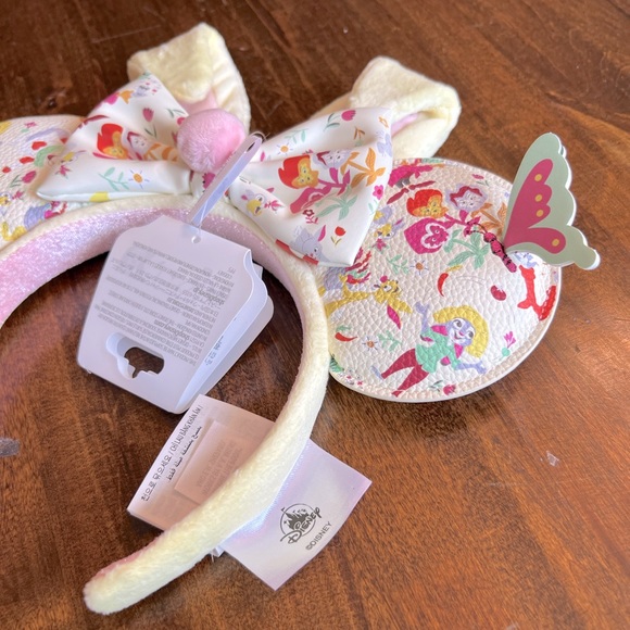 Reigning Rabbits Minnie Ears - Picture 2 of 4